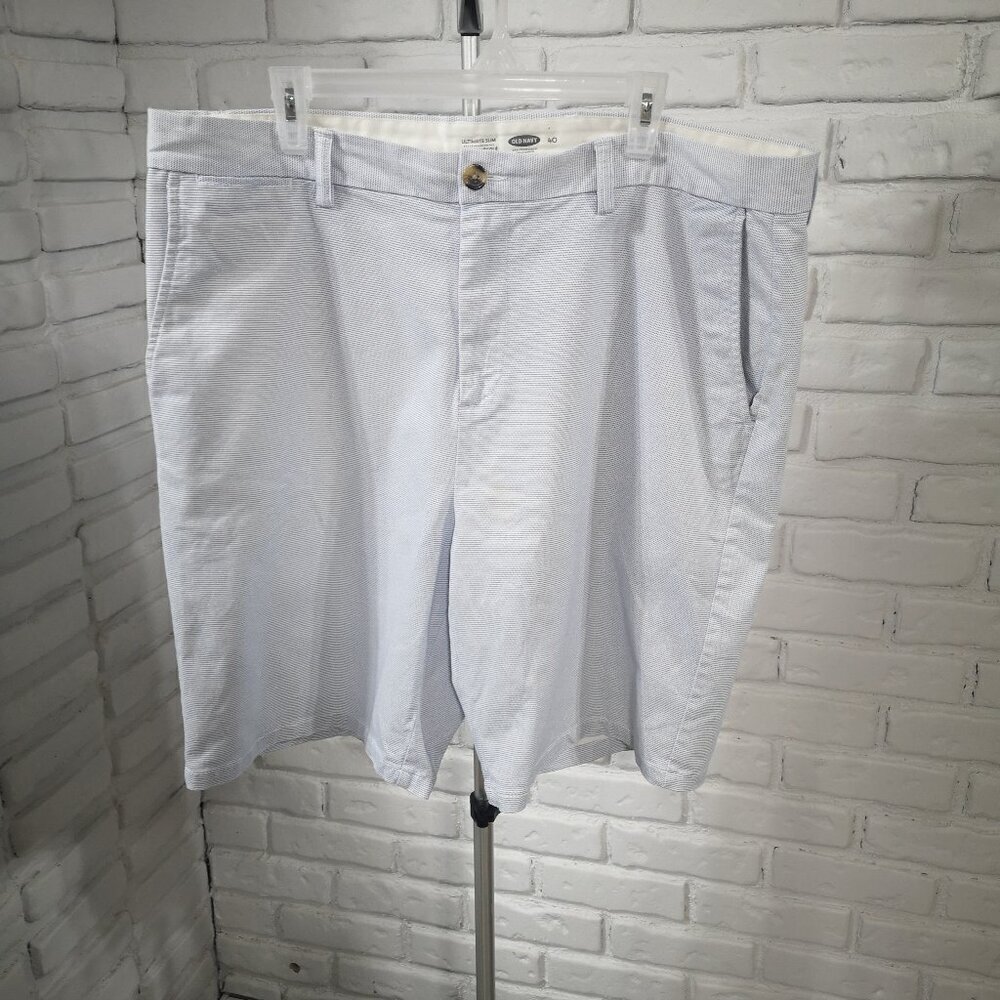 Old Navy Ultimate Slim Men's Size 40 White w/ Blue Golf Shorts Made in India